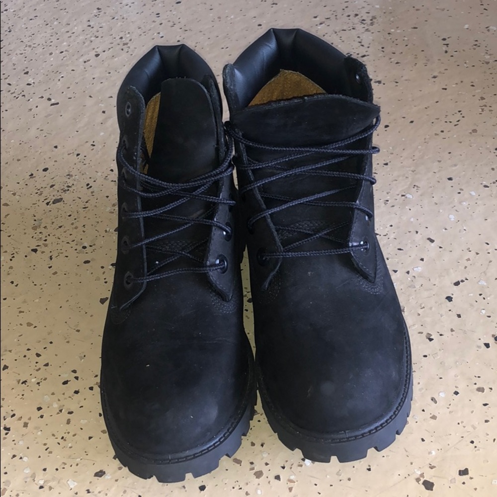 Black Timberlands - Picture 3 of 4